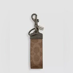 NWT COACH Signature Tan Loop W Gun Metal Snap Key FOB Ring